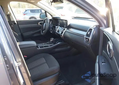 2022 Kia Sorento Lx z USA, uszkodzony, nr VIN 5XYRG4LC8NG144624